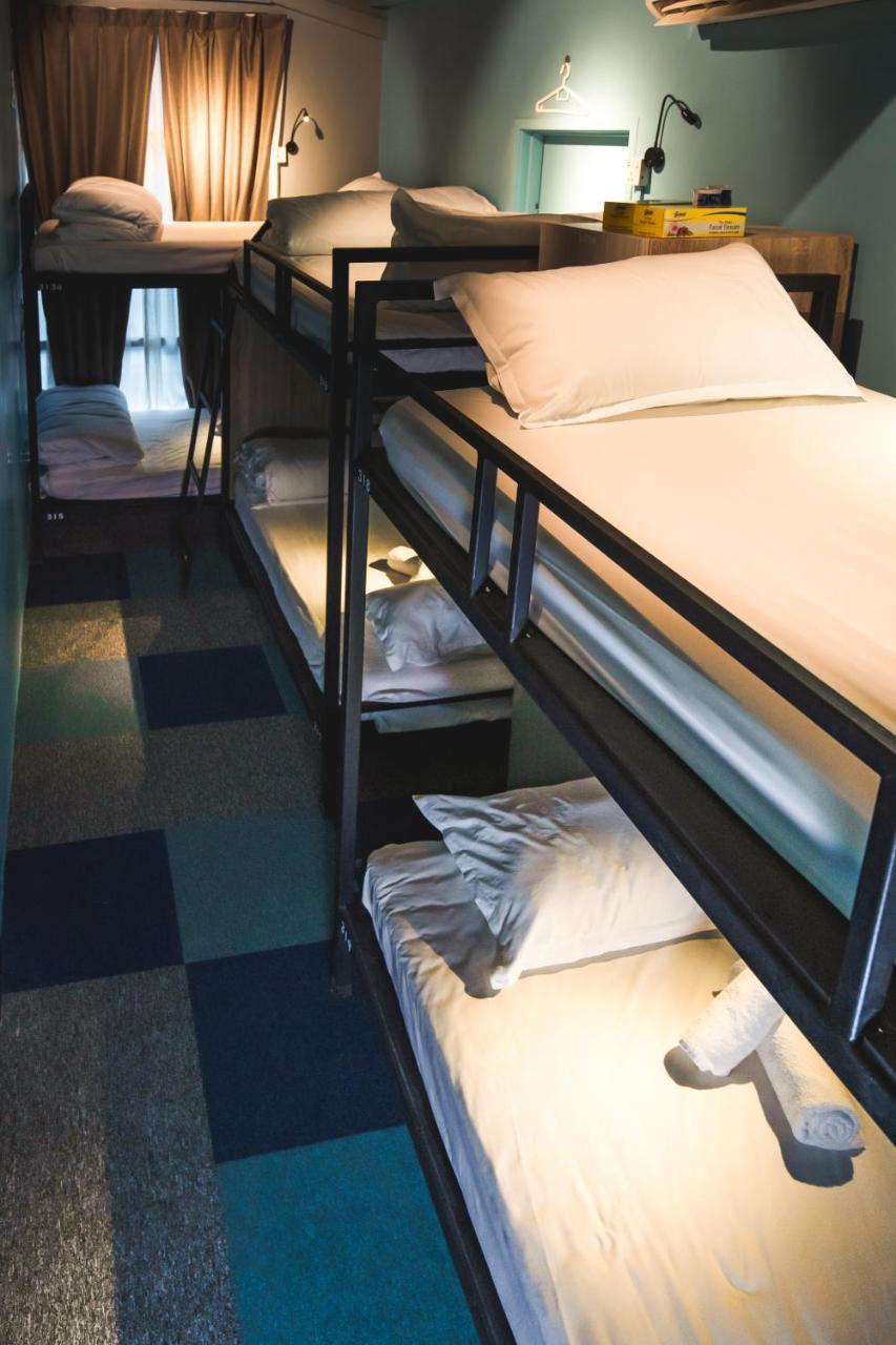 Vibrant Hostel Kota Kinabalu Ngoại thất bức ảnh