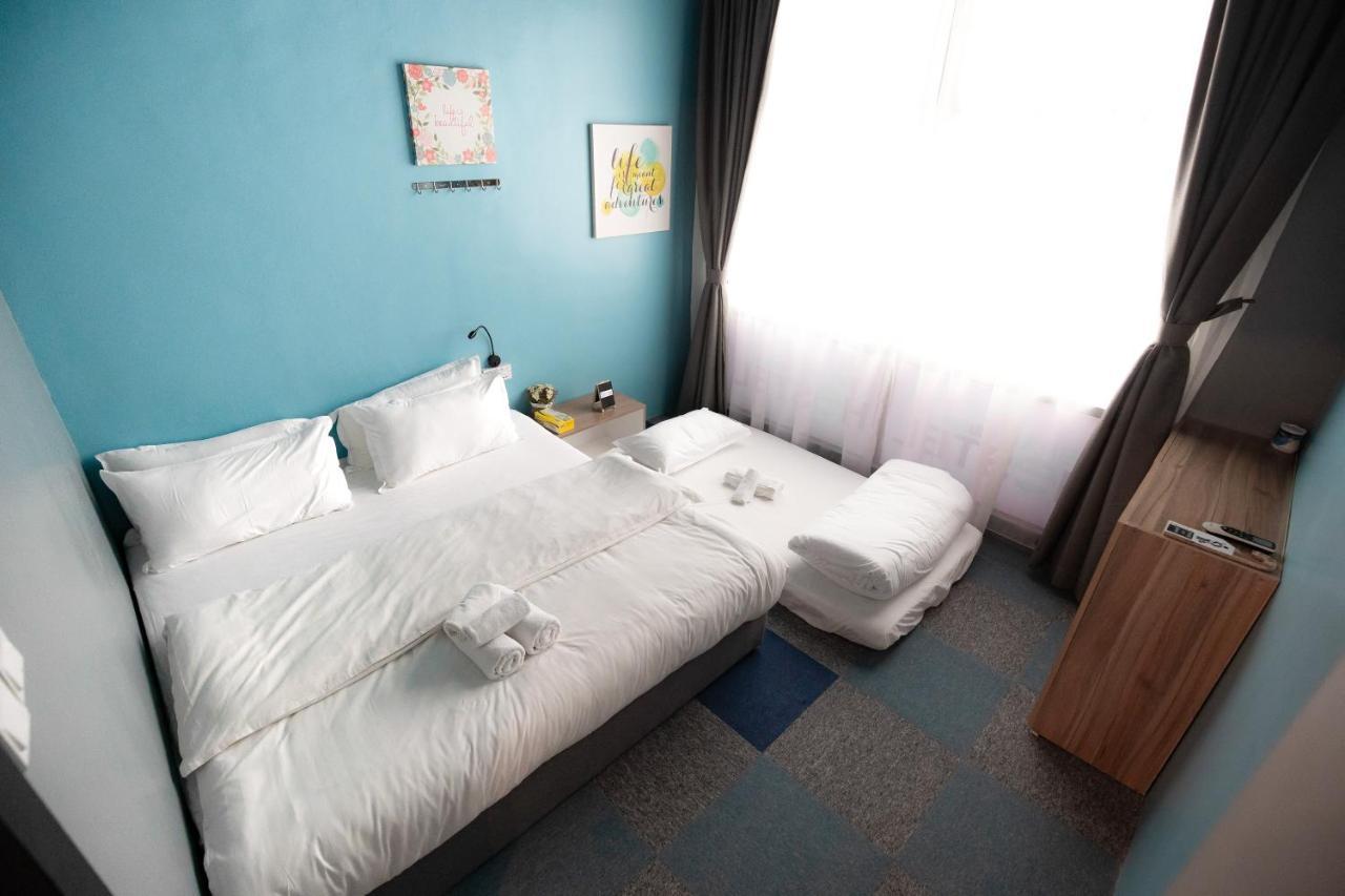 Vibrant Hostel Kota Kinabalu Ngoại thất bức ảnh