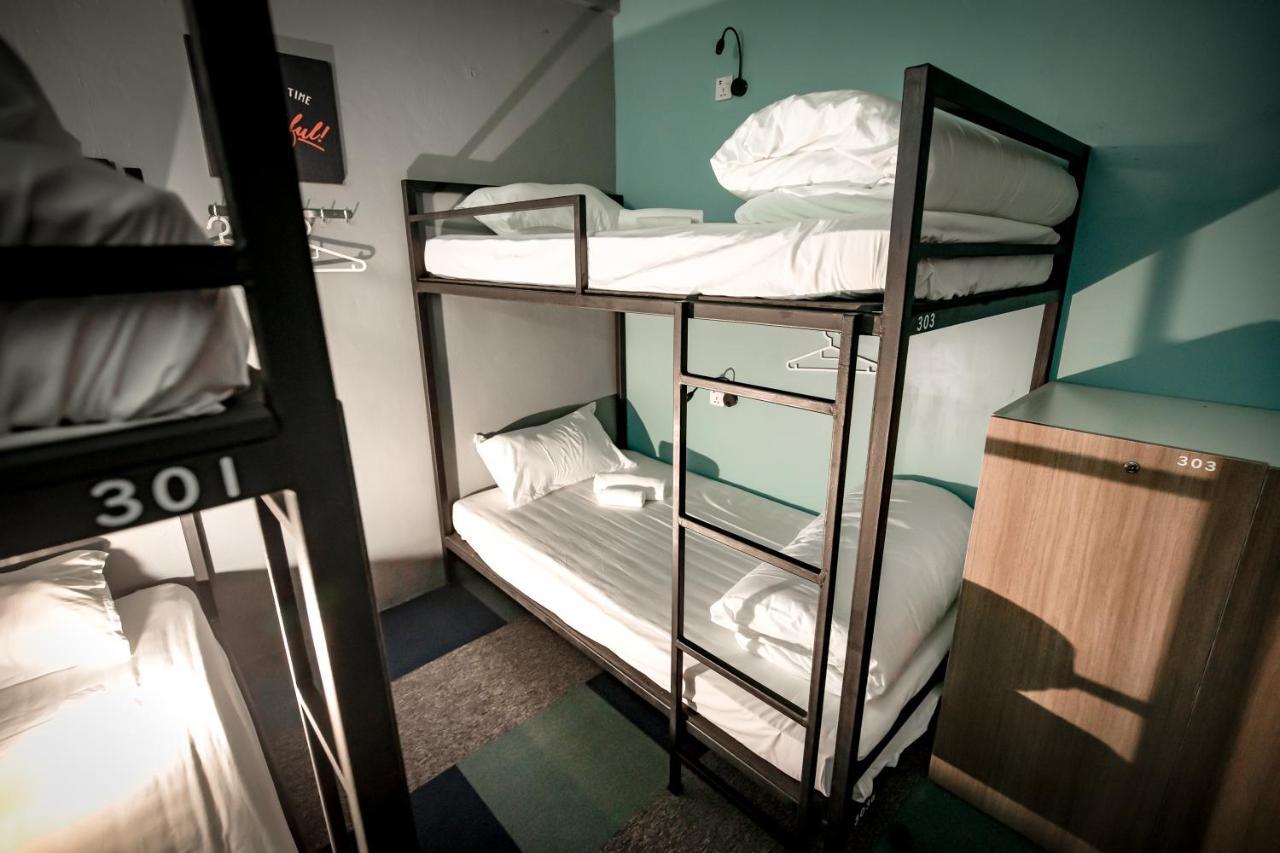 Vibrant Hostel Kota Kinabalu Ngoại thất bức ảnh